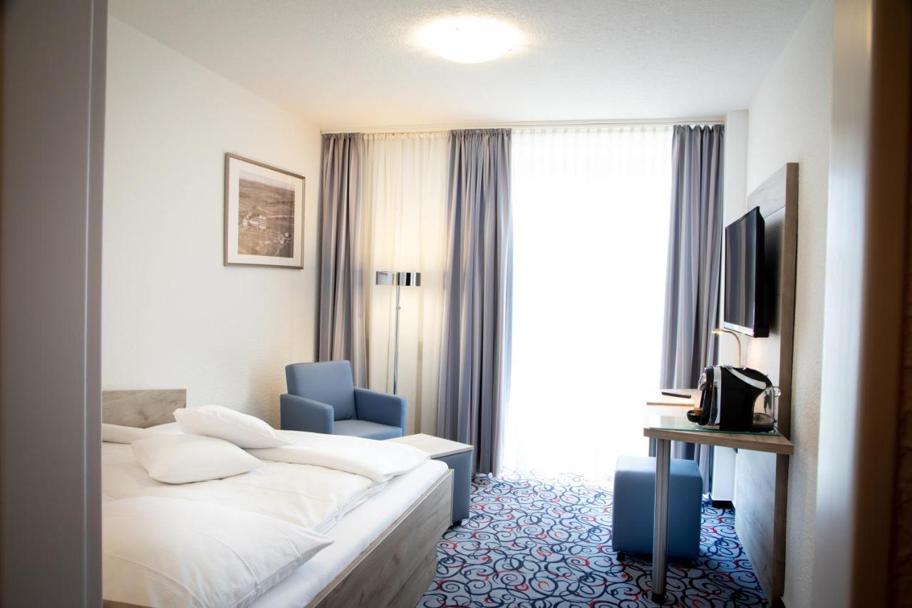 Pfefferhoehe Hotel & Restaurant Alsfeld Exterior foto
